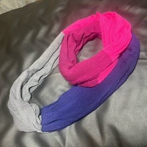 Infinity scarf